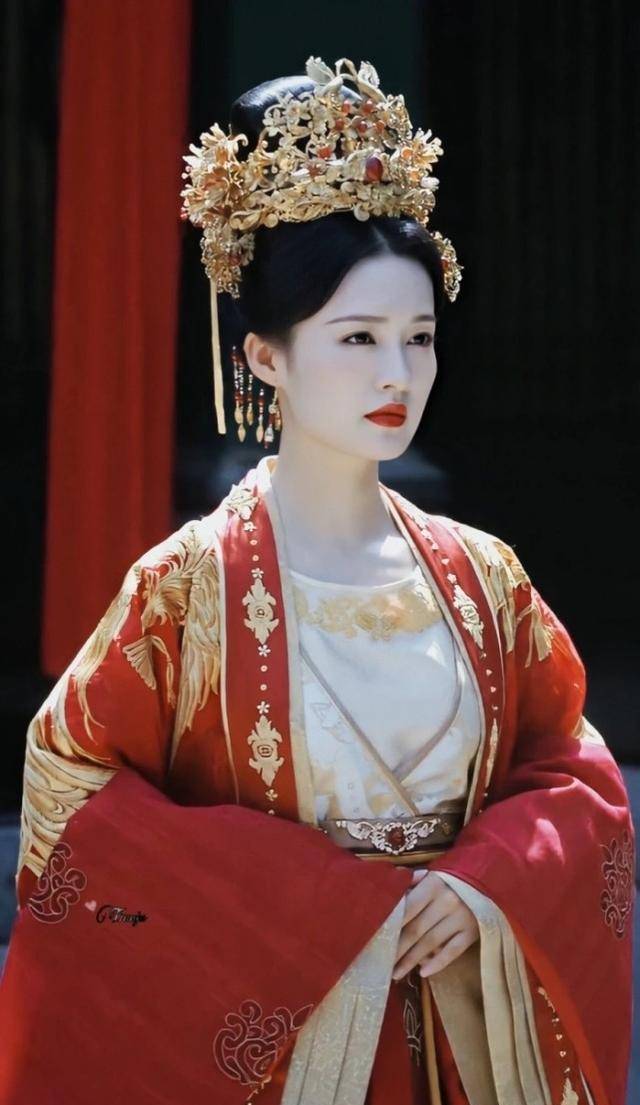 《锦绣南歌》口碑不错,热度却比不上《锦绣未央》,颜值也是输了