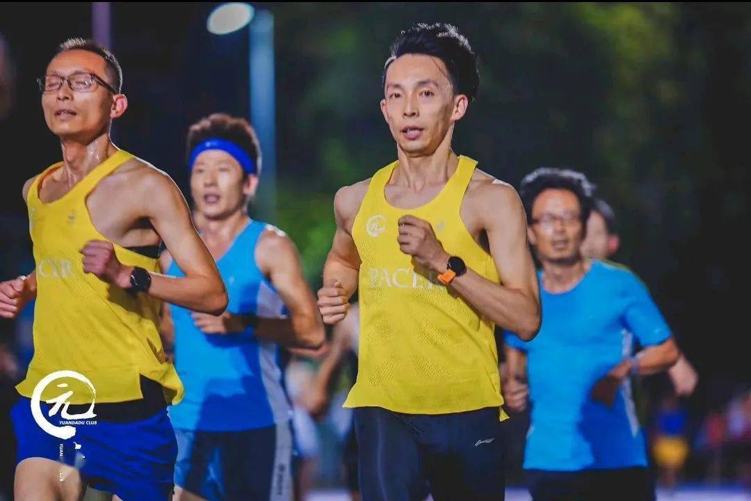 毛晓峰近年来的状态越来越好,完全有机会刷新自己的全马pb,但他说