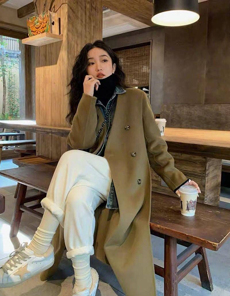 今天给大家带来7套冷色调的冬装搭配look,7套服装搭配的款式都是春季