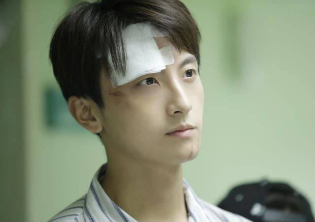 《小时光》后邢菲又一新剧来袭,搭档童星出道的他,不追可惜了_牛骏峰