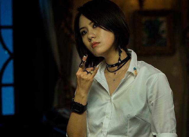 赤狐书生》里搞隐身,赵丽颖为《寻龙传说》配音,不得不说,电影蹭演员