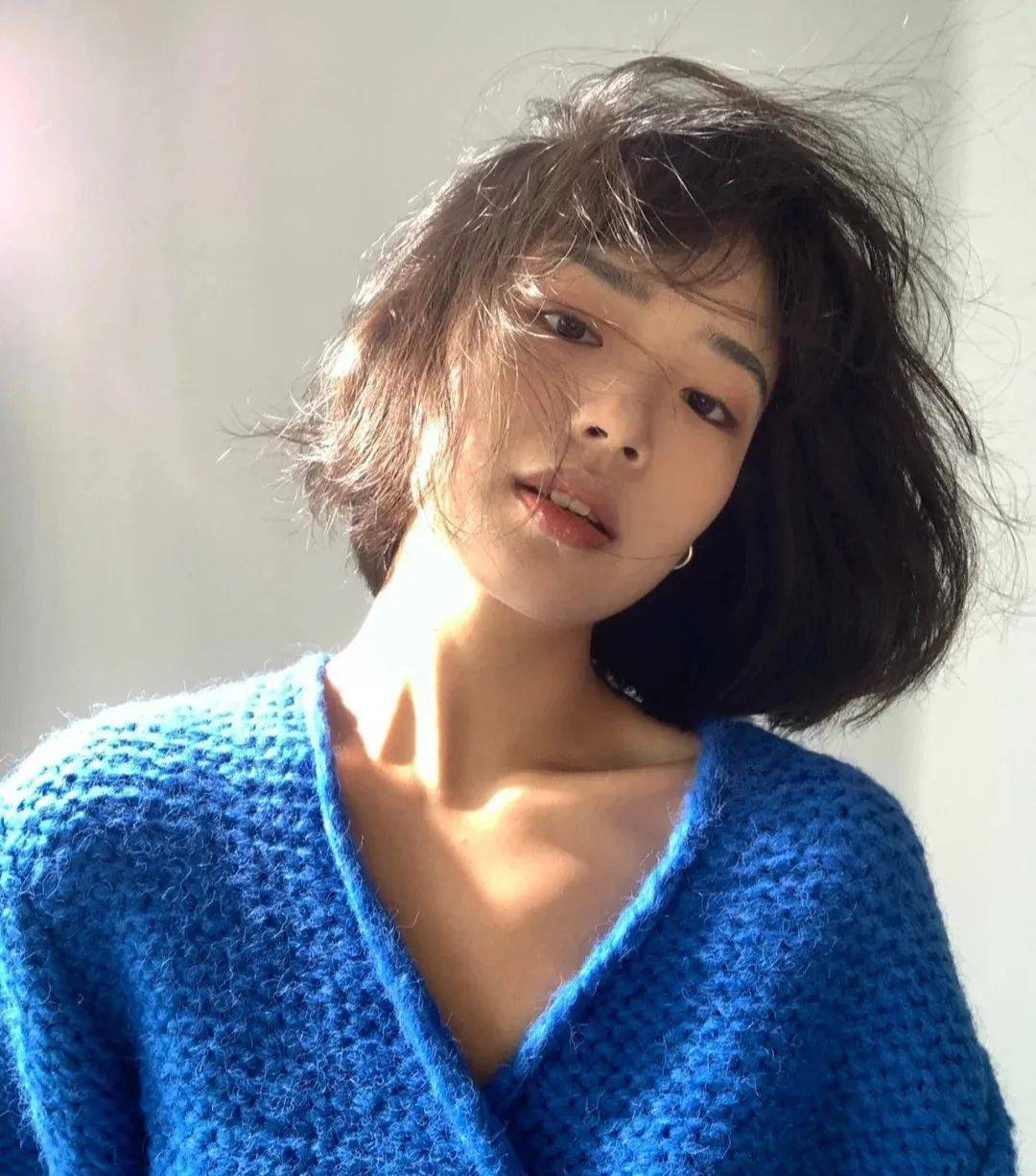 最上镜的短发._中国_发型_形象