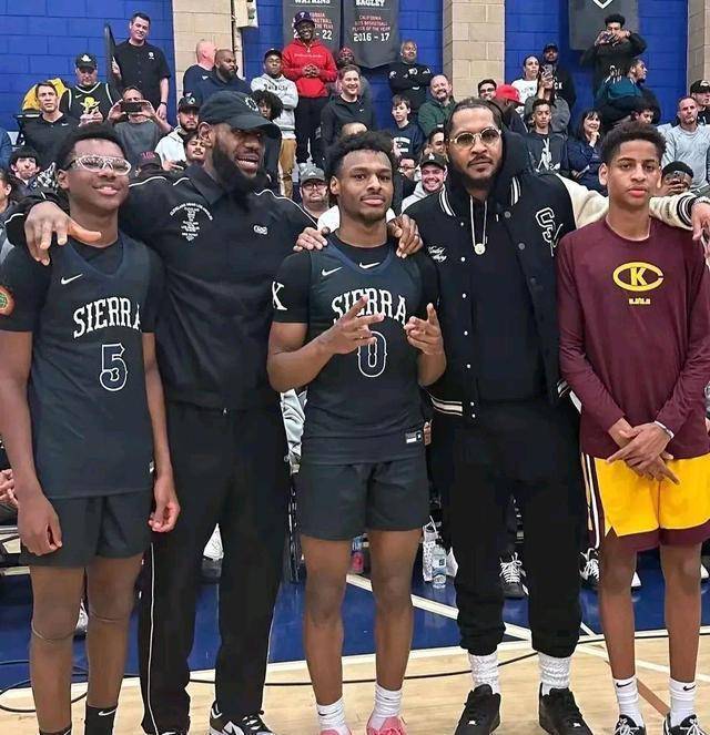 nba一夜5大交易动态:雷霆愿迎接威少落叶归根尼克斯交易兰德尔_老鹰队