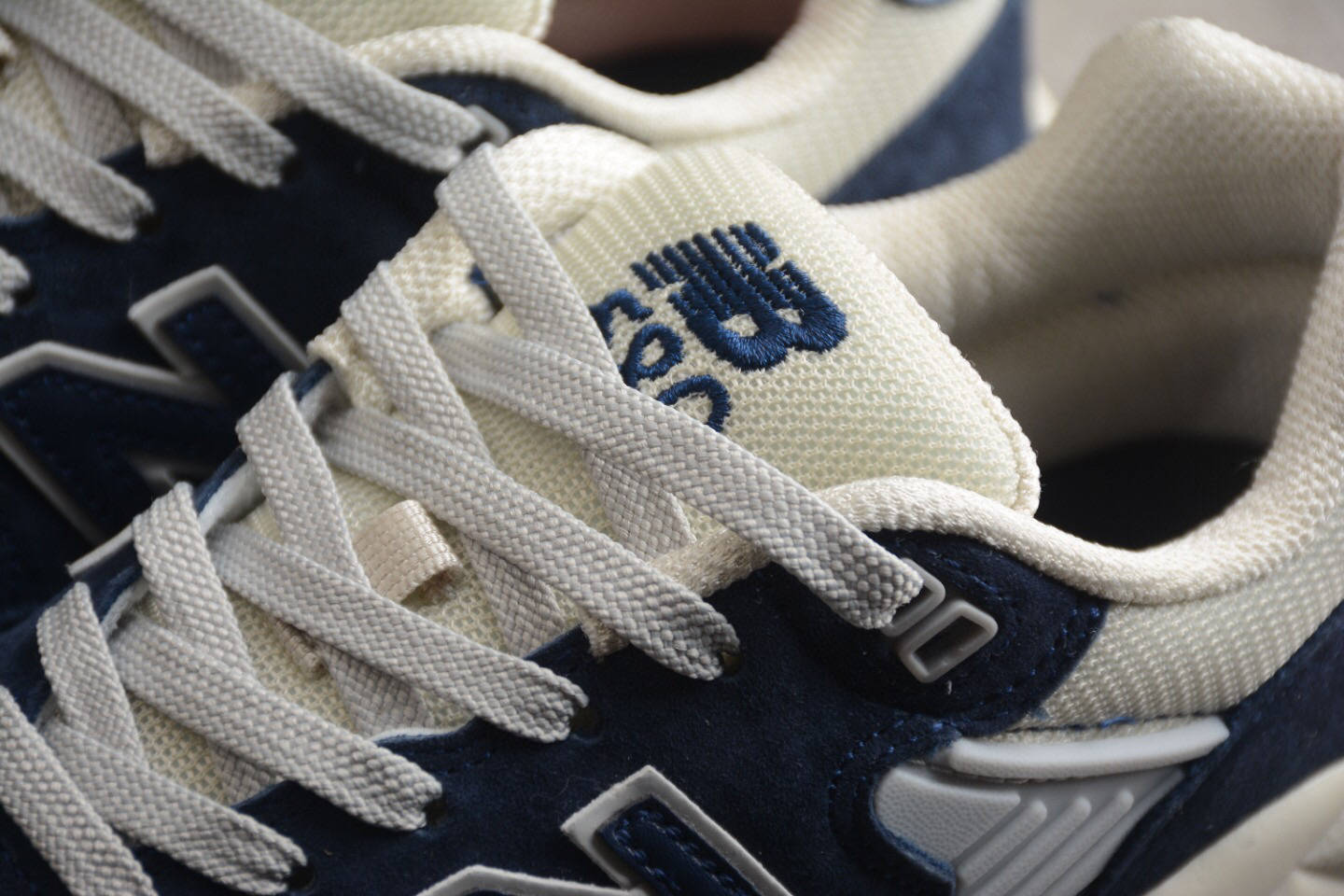 新百伦联名 palace x new balance 580v2 navy 海军蓝复古运动跑鞋