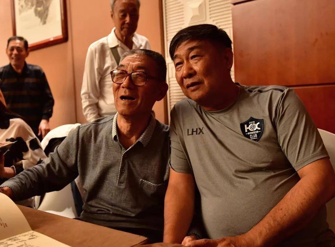 海鸥队的球员,还是选择在职业生涯末期加盟国外联赛的宋连勇,段举等人