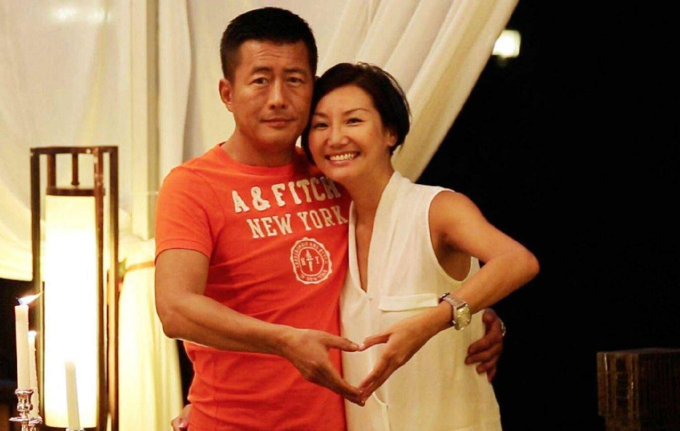 富商王玲,嫁二婚大16岁演员高曙光,婚后生一子,幸福美满_婚姻_王琳