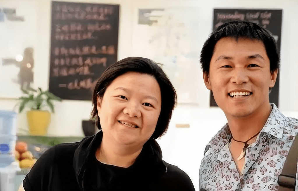 那一晚,陈凯歌所谓的"体面",被洪晃撕了个稀碎_母亲_才子_身份