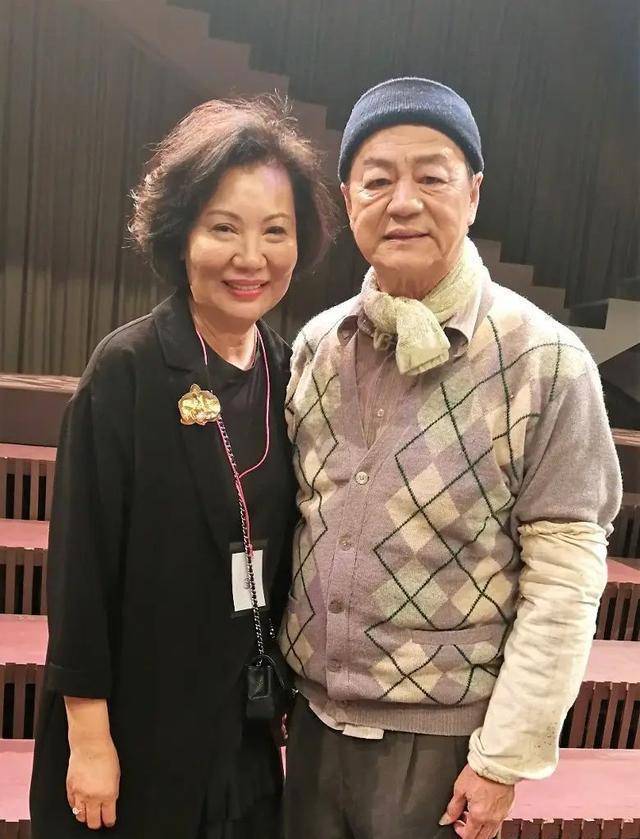 如果说林青霞"美得不自知",那狄龙就是"帅得不自知"_陶敏明_时候_老婆