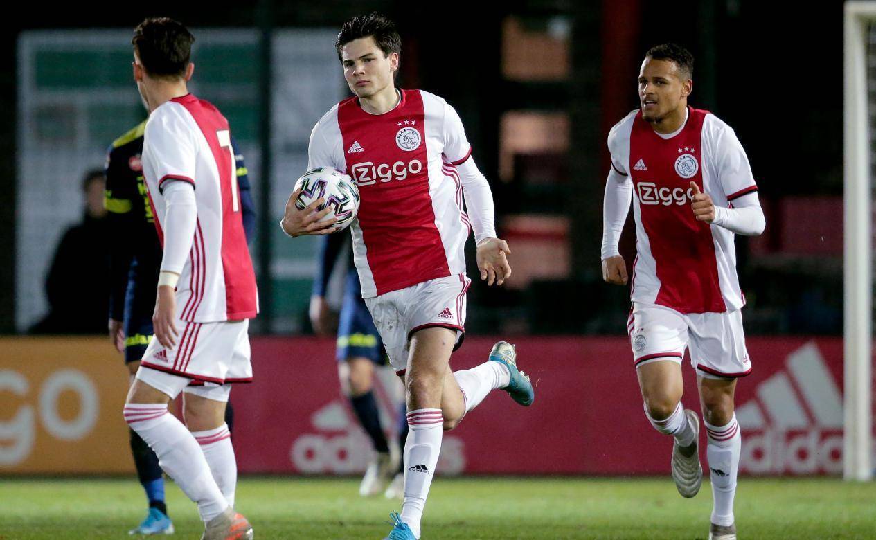 原荷兰第二:阿贾克斯bvs登博世;渴望胜利的登博斯!