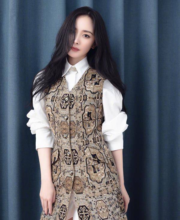 现流行这样,杨幂穿后秒变前卫_形象_穿法_时尚