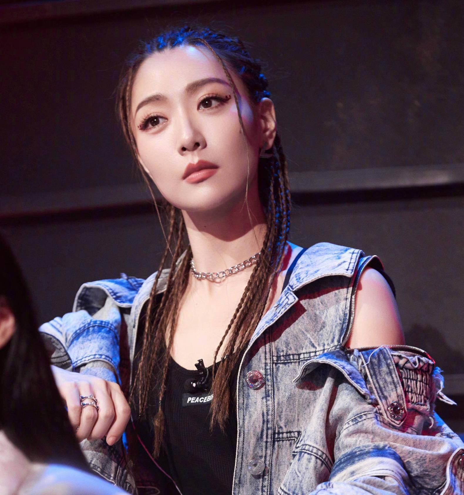 浪姐成团后,王霏霏孟佳终于翻红,被称为玉美人的她也大火了!