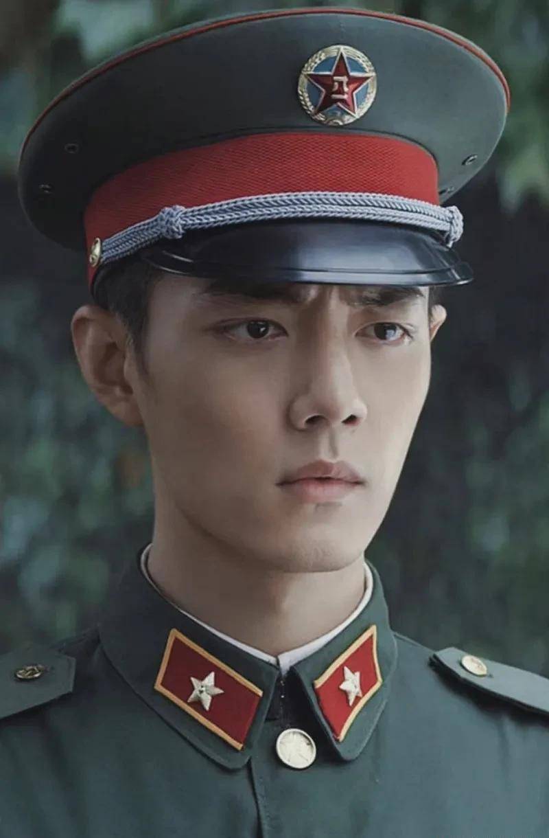 肖战,龚俊,黄景瑜,刘昊然,王一博…90后军装造型,他简直完美_感觉