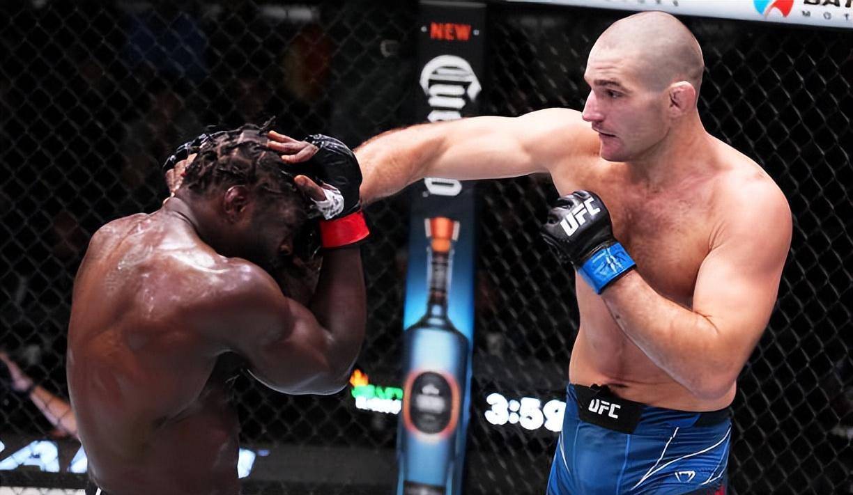 哈伊萨尔·马合沙特(9-2,5 k,1 s)对阵墨西哥选手拉法·加西亚(14-3,1