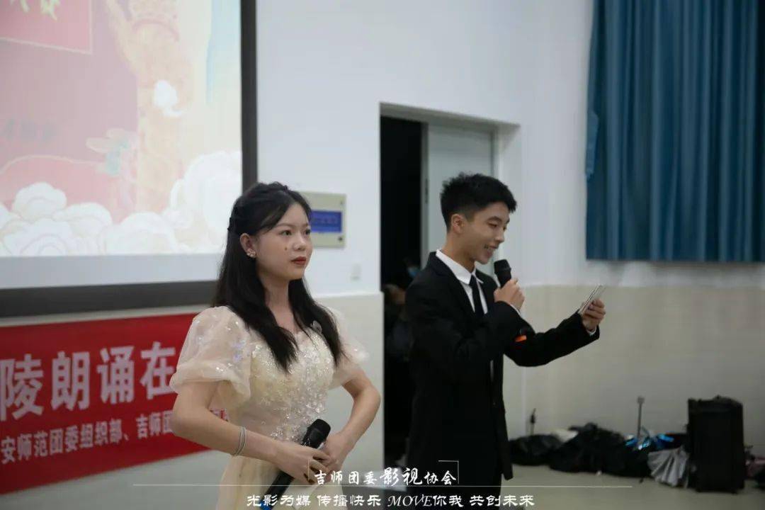 协会指导老师金玲,校团委组织部部长刘璇,大专团委组织部部长解雨辉