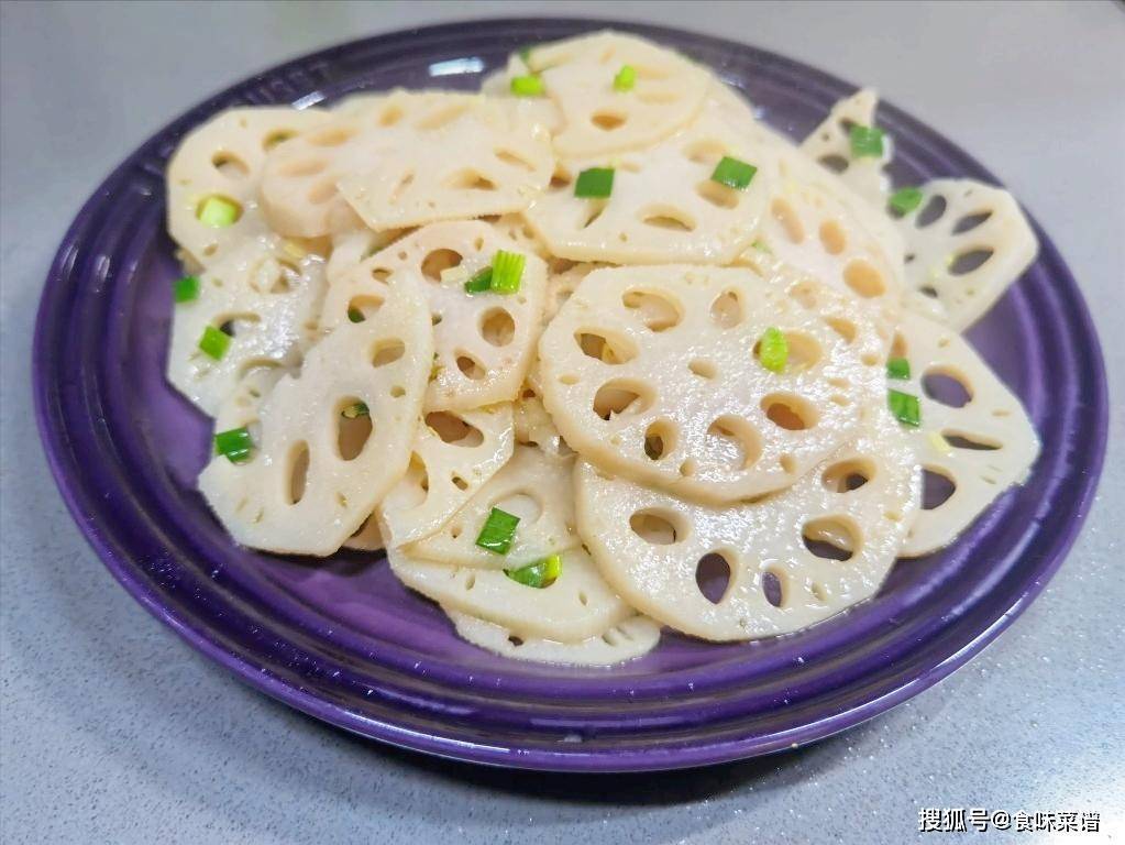 简单易学,颜值高味道好,下酒下饭都合适_西兰花_藕片_大火