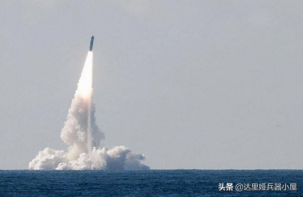 太阳王"重锤";法国m51型系列潜射洲际弹道导弹_战略_公司_型导弹