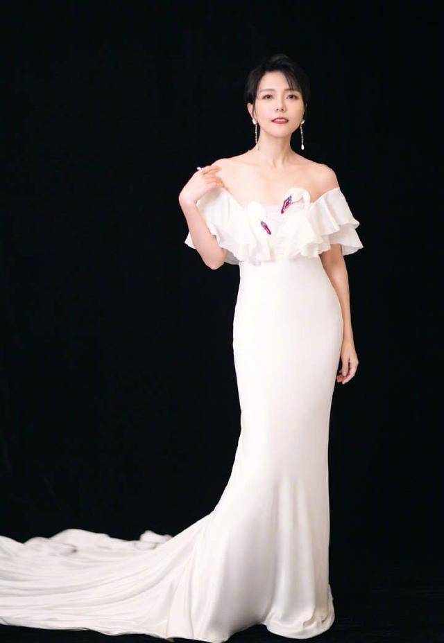 杨乐乐是短发每人,不做主持专心安家,愈发美丽,汪涵好福气_look_气质