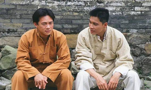 树根和阿彩.一片乐土记心上这份情无限长