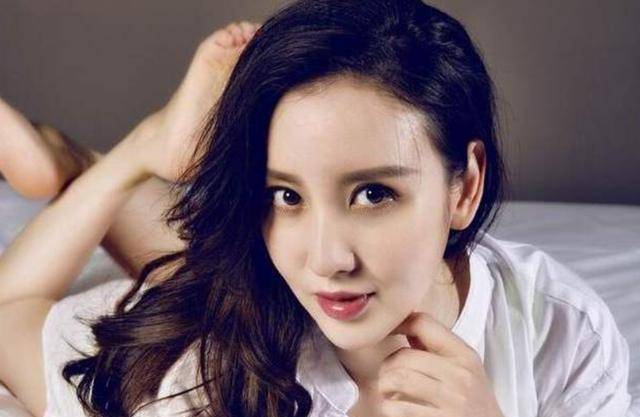 张萌变身"老板娘"?鹿晗为其打工,与胡歌是很好的朋友?_姐姐_节目_时候