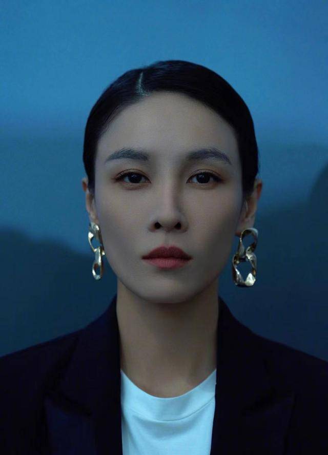 张蓝心怼网友,以为是骂于晓光,回应:他还用得着我骂吗_初恋_意思_男友