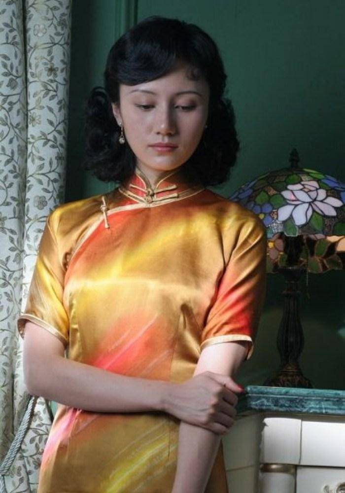 袁泉才是真正的气质美人,穿旗袍有种独特韵味,把优雅刻在骨子里_风格