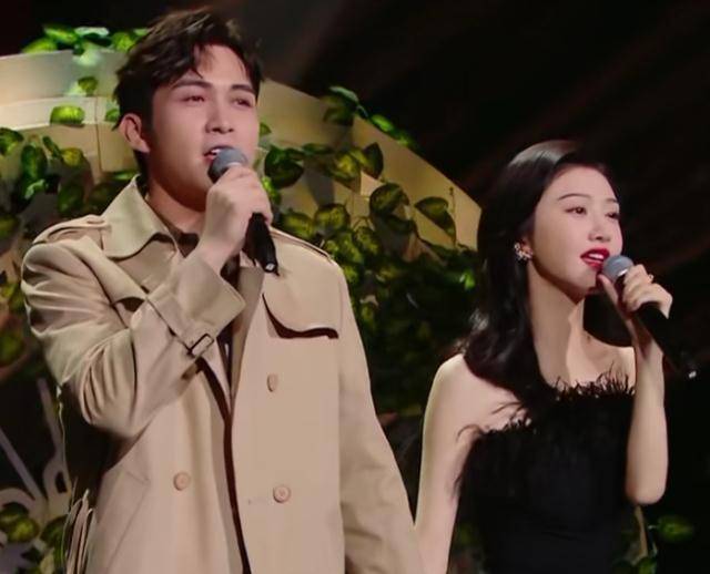 景甜还原名场面,对视三秒后,张彬彬忍不住夸赞:太美了_电视剧_杨幂