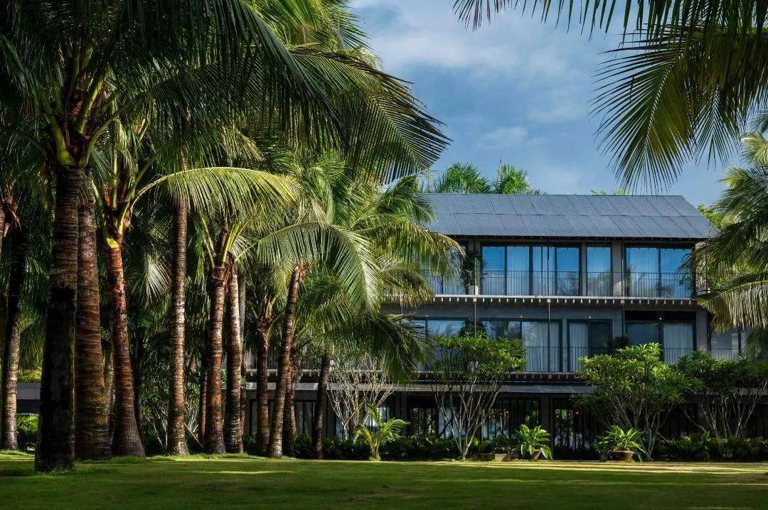 2晚含每日双早 下午茶 椰子鸡火锅1次 接送机,2998元起1,三亚安隅酒店