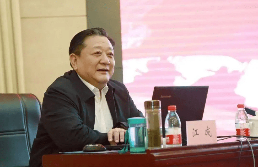 中央批准:江成任山东省委常委_简历_济宁市_党组书记