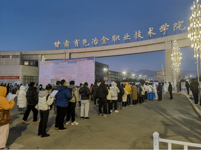 直击研考现场 | 8.2万名考生在我省参加考试