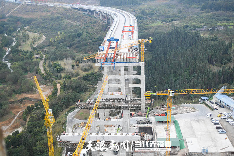 坚持“项目为王”推动高质量发展丨黔西南州建设西部大开发综合改革示范区综述_工作_贵州_国发