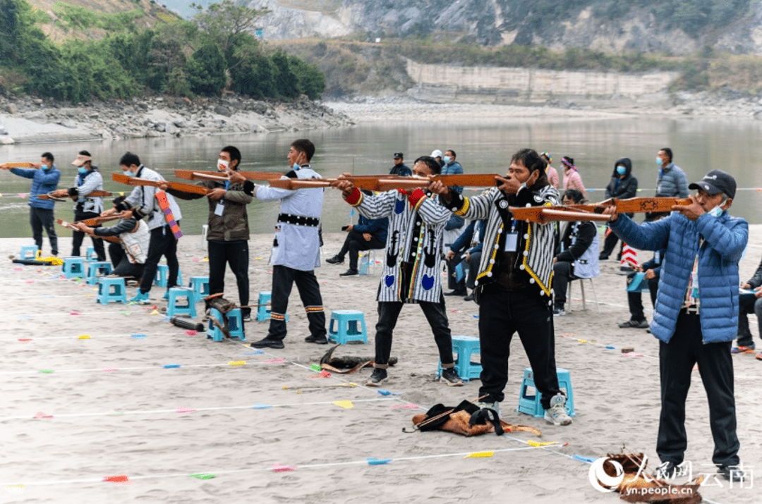射弩高手云集云南怒江争"弩王"_比赛_程浩_邓斌