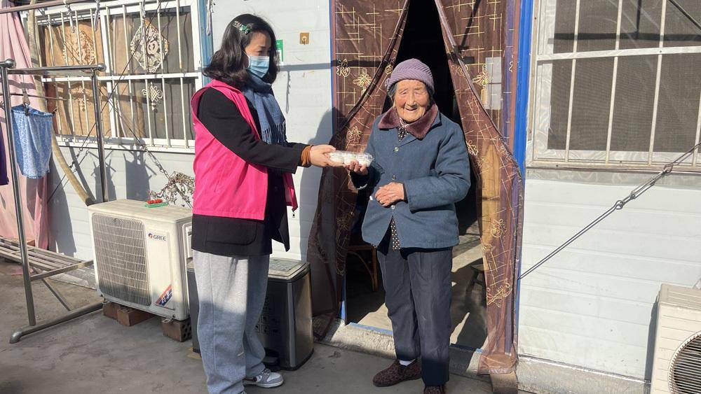 湖州石淙镇开展"情暖元旦 汤圆飘香"庆元旦主题活动_文化_礼堂_老人