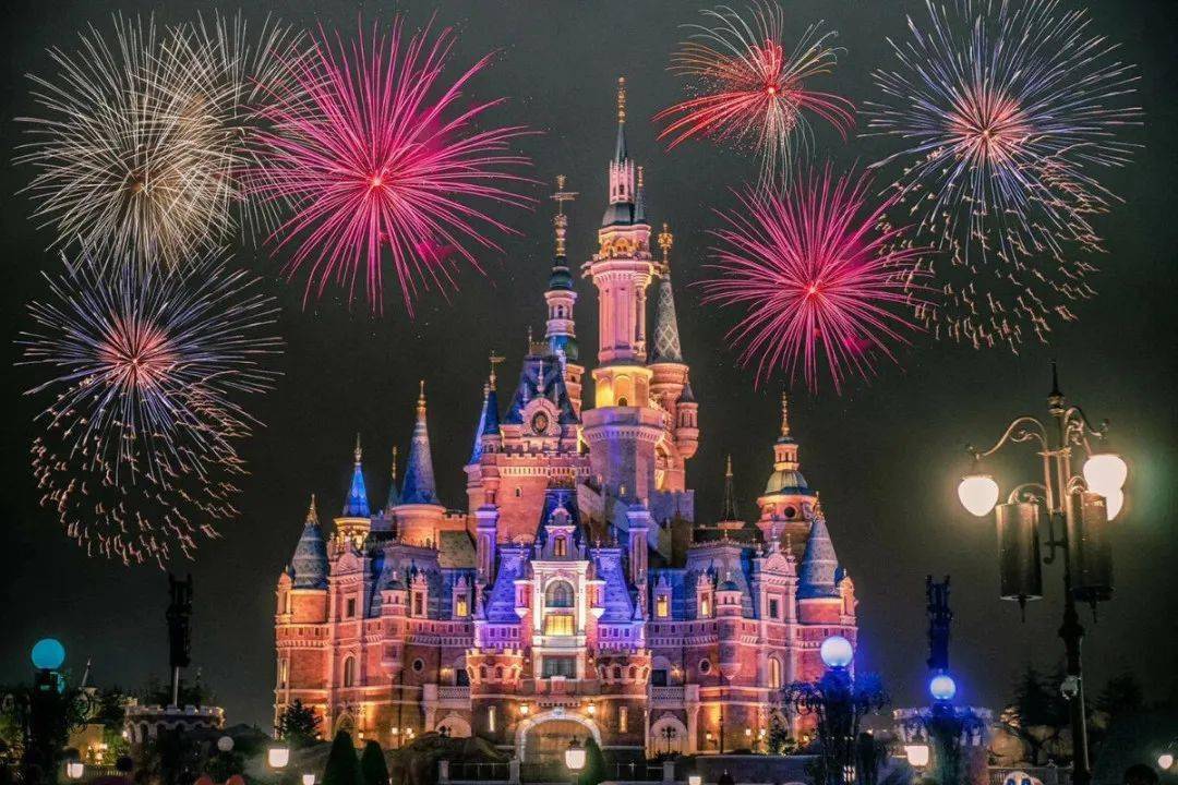 元旦跨年好去处,特价机票冲!冲!冲!_灯光_音乐会_沙滩