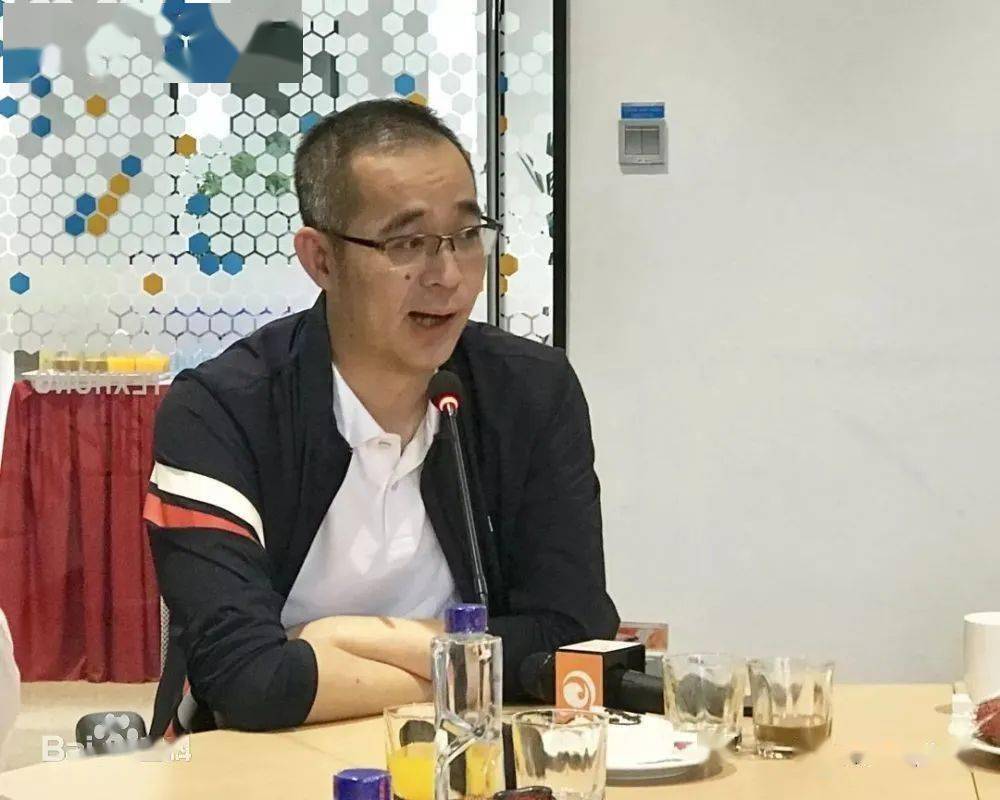 安踏cfo捐款1亿元_晋江_赖世贤_集团