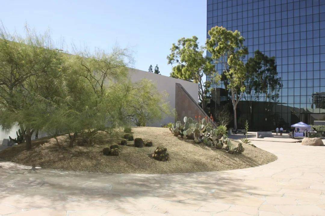 野口勇 | 美国现代景观中体现东方精神的代表作:加州情景