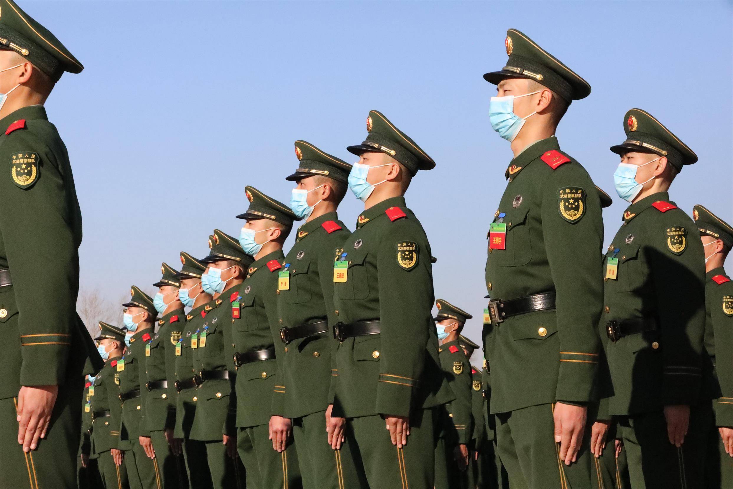 北京武警举行新兵授衔仪式