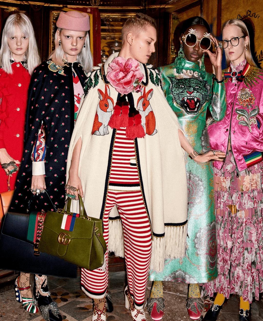 2015年,他带着他的极繁主义扭转乾坤,让本奄奄一息的gucci起死回生,一