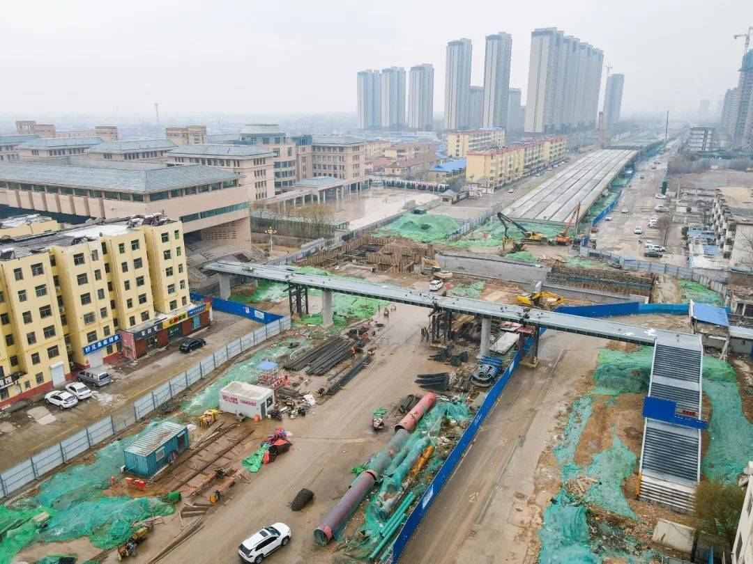 菏泽市区又有4座人行天桥，即将建成！_解放街_长江路_进行