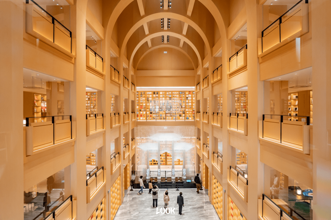 look | 闭馆3年,徐汇区图书馆升级回归_徐家汇_建筑_上海