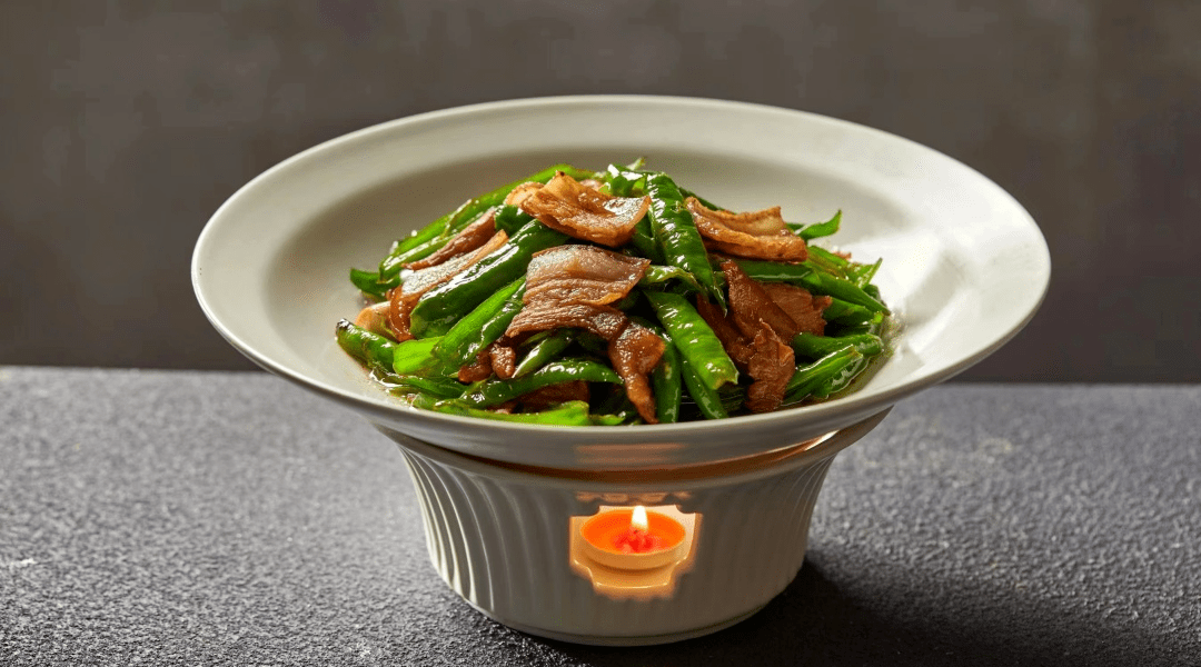 就连辣椒炒肉的辣椒都是来自樟树港的辣椒湖北神农架的神仙笋广东的