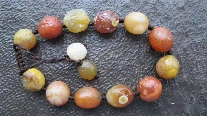 除了和田玉,新疆这16种石头也很抢手!_硬度_戈壁_质地