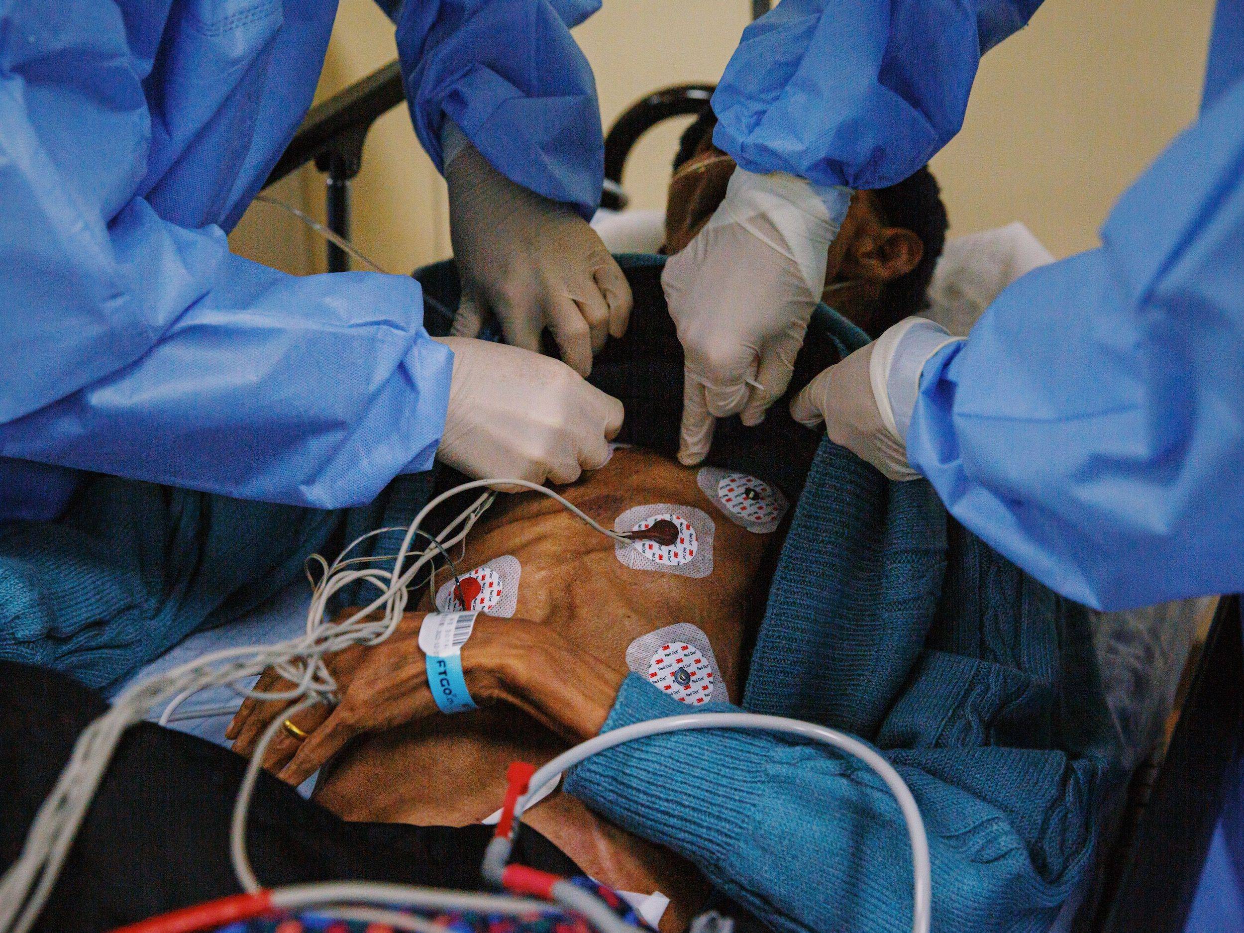 包含朝阳医院"医院黄牛挂号多少钱一个",的词条