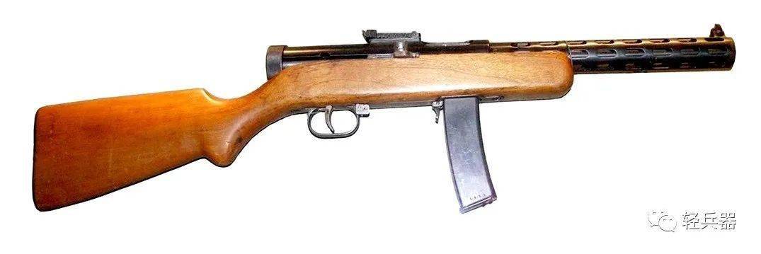 优胜劣汰!二战前红军进行射击实验的冲锋枪