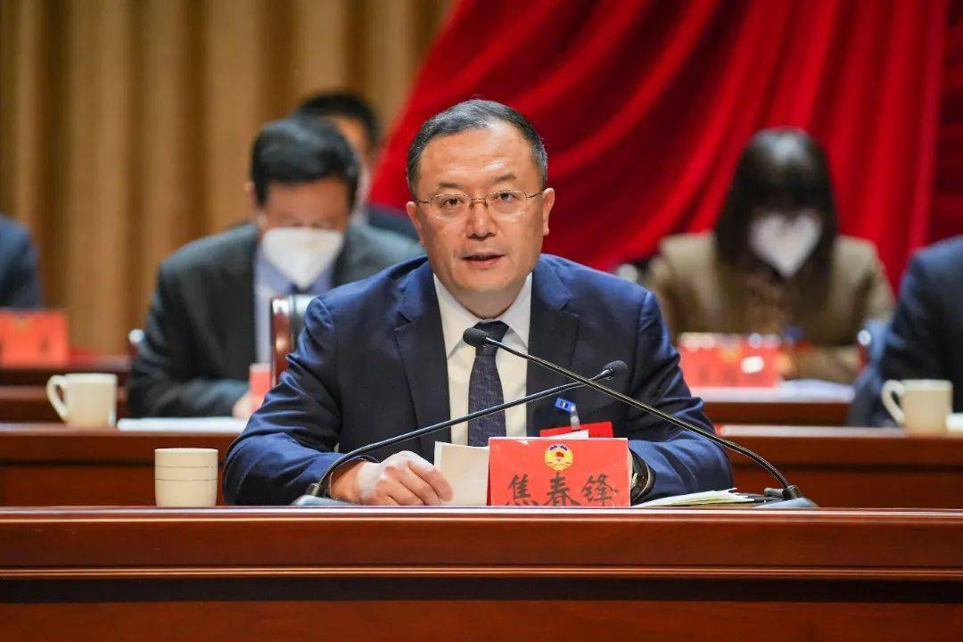 来自全区各行各业,各条战线的政协委员汇聚一堂,共商岚山高质量发展大