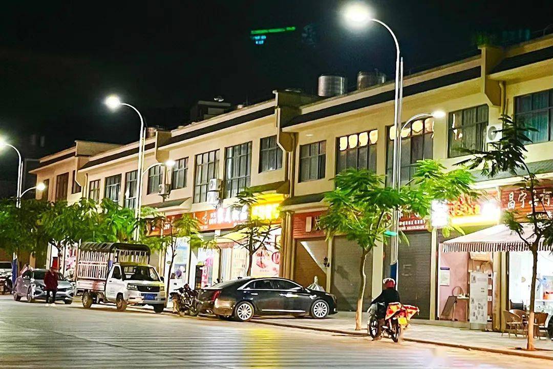 保山| 柯街:暖心路灯照亮美丽集镇_群众_建设_乡村