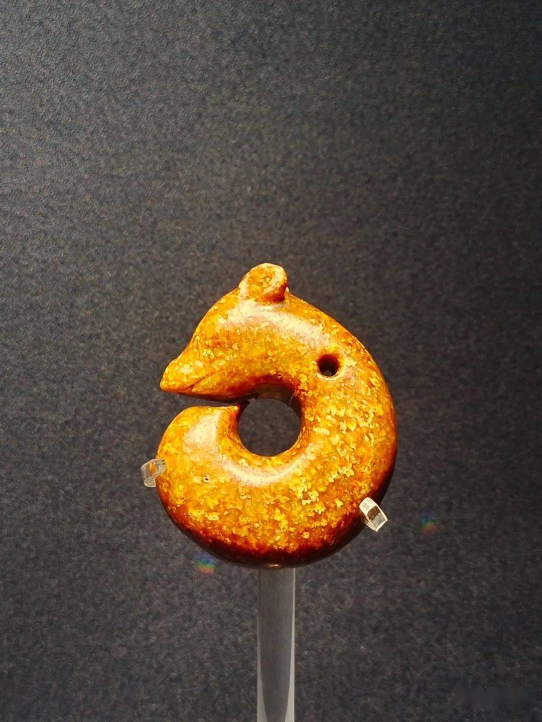 形和几何形器物,太湖流域良渚文化的玉器,玉琮,玉斧,玉戬和和黄河流域