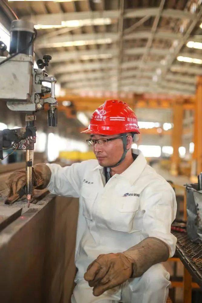 "云岭工匠创新工作室"落户集团_焊接_工艺美术_昆明市