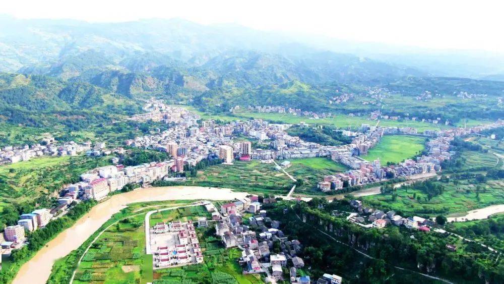 开州"80后"游子历时5年编纂,《南门镇史话》记取千年乡愁_马利_历史