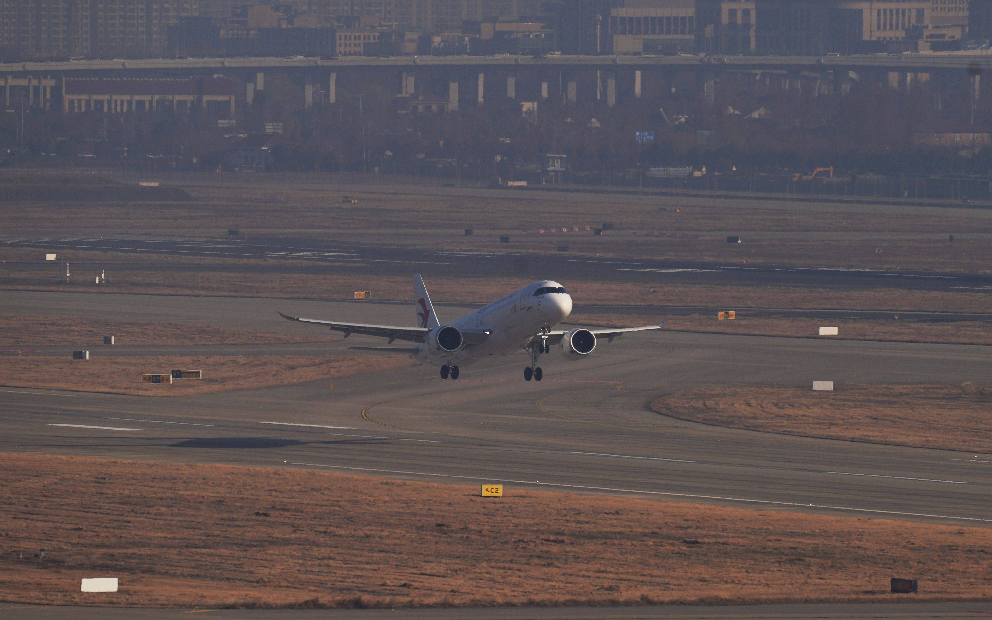 由上海飞往北京,c919客机开启第12次验证飞行