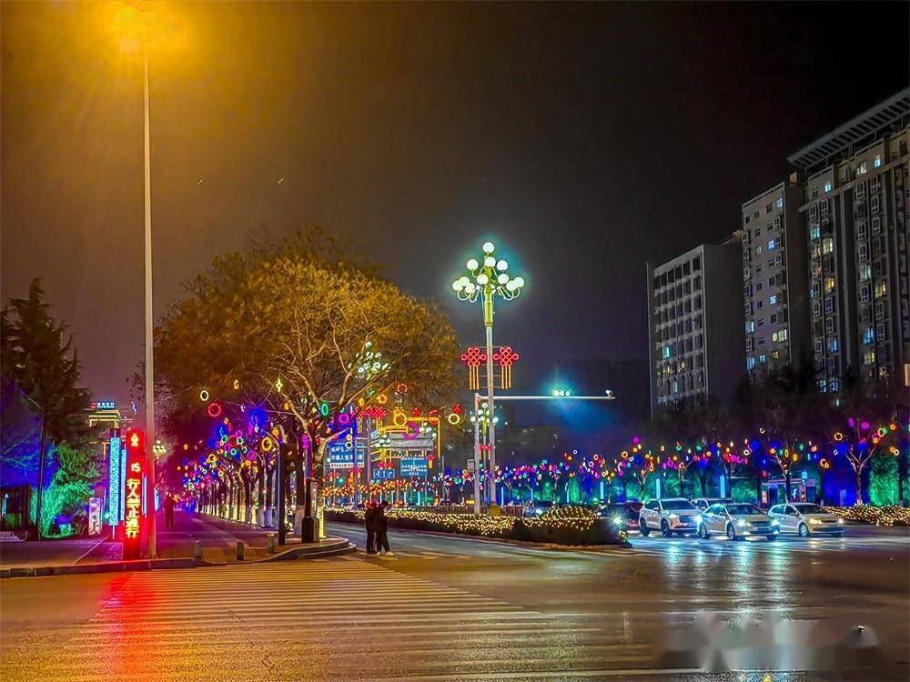 据悉,今年西峰城区内的20条街路,10多个公园广场,30处交通枢纽,100余